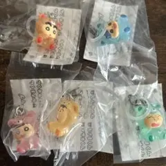 クレヨンしんちゃん めじるしアクセサリー　みんなでくまパジャマ　コンプリート