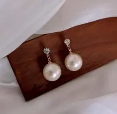 大きめパールピアス　クリスタル　韓国　おしゃれ　結婚式