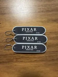 PIXAR スケートボード型キーホルダーのサムネイル
