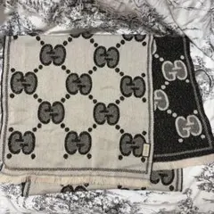 GUCCI GGロゴ リバーシブル マフラー 45×195cmのサムネイル