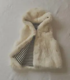 アニエスb　アイボリー フェイクファー ベスト