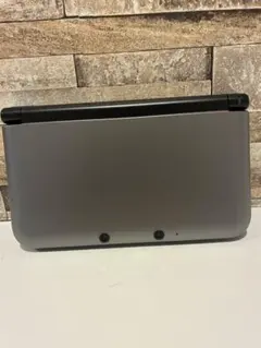 ニンテンドー3DS LL シルバー×ブラック＋ACアダプタ＋おまけ付き