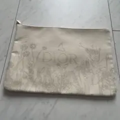 Dior 花柄ポーチのサムネイル