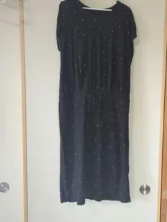 human　woman ワンピース　水玉模様　紺色のサムネイル