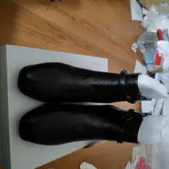 ブラック サイドゴアブーツ チェーン付き