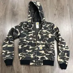 Carhartt 迷彩柄 ダックアクティブジャケット - メルカリ