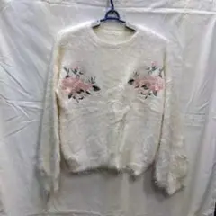 E hyphen world gallery PEACE 花柄セーター 長袖