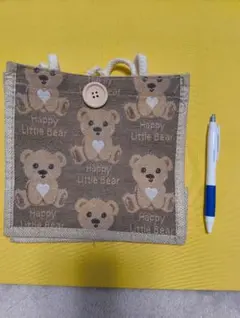 Happy Little Bear バック 小さめクマ柄トートバッグ