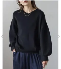 前後2WAYボリュームスリーブ裾タック静電気防止ニット　ブラック