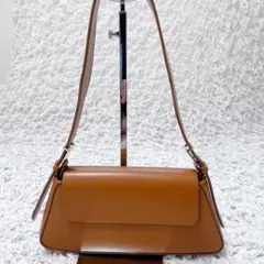極美品✨ZARA フラップミニマルショルダーバッグ　キャメル　大人気✨