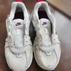 Nike メッシュスニーカー ホワイト/レッド