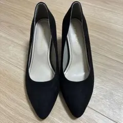 ブラックスエードポインテッドトゥパンプス
