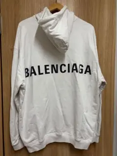 バレンシアガ　パーカー　ホワイト フード付き