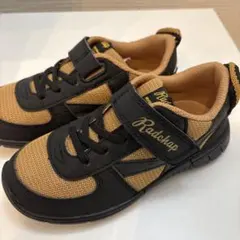 新品　RADCHAP 黒/ベージュ スニーカーのサムネイル