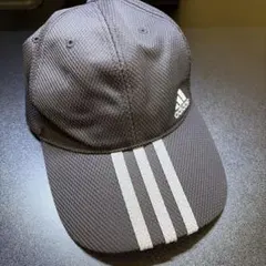 adidas ブラック メッシュキャップ ストライプ