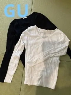 GU⭐︎ニットトップス２枚組