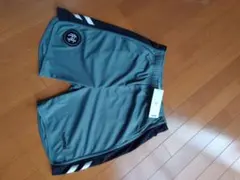 hummel タグ付き新品訳ありショートパンツLサイズ グレー/ブラック