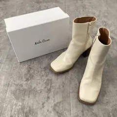 Mila Owen ラウンドスクエアショートブーツ