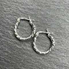 シルバー925 silver シンプルツイストフープピアス/軽研磨仕上げ