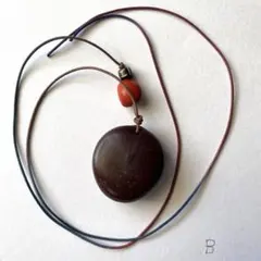 モダマ　ネックレス