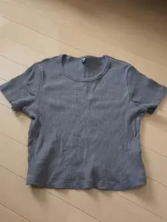 ユニクロ半袖Tシャツ　グレー