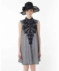 美品　グレースコンチネンタル 総刺繍 チェックレース Aラインワンピース 38