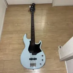 【美品】レア！ヤマハ エレキベース BB434 Ice Blue 限定カラーのサムネイル