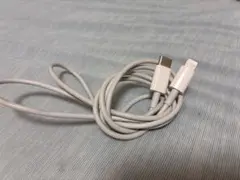 USB-C to Lightning ケーブル ホワイト