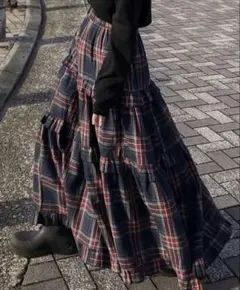 赤チェックスカート