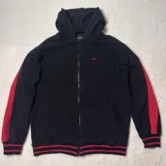 黒ジップパーカー