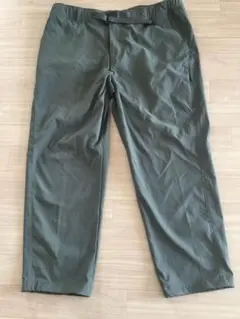 uniqlo ナイロンギアパンツ