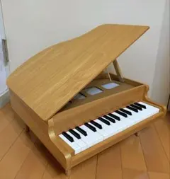 KAWAI（カワイ）　ミニピアノ　グランドピアノ　（定価25,300円）のサムネイル