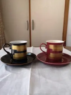未使用　九谷政伯　カップ&ソーサー2客セット　黒　赤　九谷焼　ペア