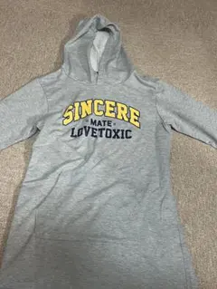 LOVETOXIC フード付きトレーナー