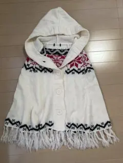 ホワイト　フード付きニットポンチョ　雪の結晶模様