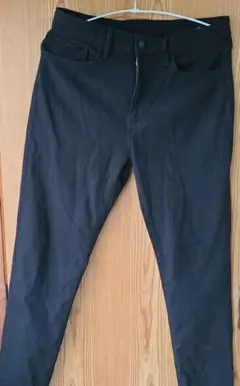 UNIQLO EZYジーンズ　 Lサイズ