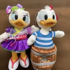 デイジー・ダックとドナルド・ダック ぬいぐるみバッチセット 夏イベント