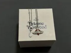 Vivienne Westwood ハートペンダントネックレス オーブ レッドのサムネイル