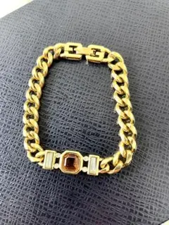 Item thumbnail for item 240c929e-b24f-4fde-9142-5b9e0e76726f