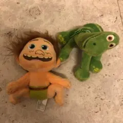 ディズニー　アーロ　少年　キーホルダー　ぬいぐるみ　恐竜　セットピクサー