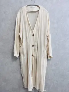 Glam Lips ロングシャツ クリーム色　トップス