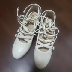 クラロリくる実　ヴィンテージローズグラン　レースアップパンプス　白　Mサイズのサムネイル