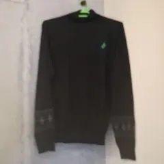 タートルネックセーター スカルデザイン