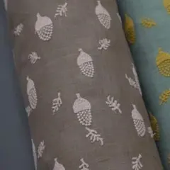 ミナペルホネン　ドングリ　はぎれ　ブラウン
