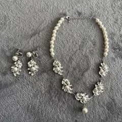 パールとクリスタルのブライダルアクセサリーセット