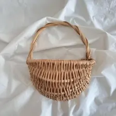 かご　バスケット　壁掛け可能　インテリア　収納　北欧　ナチュラル　美品