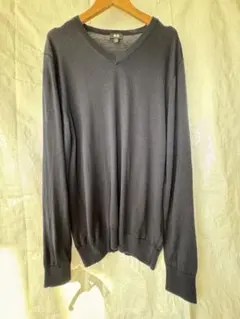 UNIQLO Vネックニット ネイビー　Lサイズ