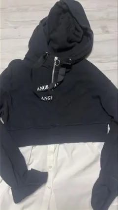 andgeebeeパーカー