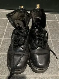 ドクターマーチン 8ホール