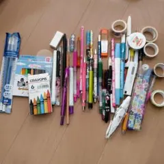 文房具セット ボールペン 色鉛筆